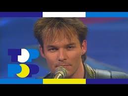 I Just Died In Your Arms Tonight You Have Accepted Heart Break Love Has Left You In Pieces And You Re R Great Music Videos Famous Music Artists Music Songs