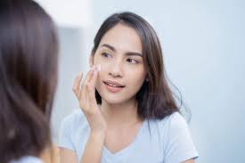 Perlukah Pakai Sunscreen di Rumah? - Hello Sehat