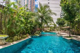 Op zoek naar een parkeerplek? Ritz Carlton Kuala Lumpur A Taste Of Malaysian Luxury No Destinations