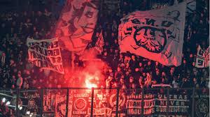 Die ticketbörse für alle sge fans.suche und biete alles zu originalpreisen.wucher wird ohne wenn und aber. Korrupte Typen Eintracht Frankfurts Ultras Attackieren Uefa Nach Fan Auschluss In Der Europa League Goal Com
