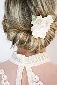 Frisuren selber machen ist gar nicht so schwer. Haarclip Mit Blute Haarspange Blumen Blute Haarclip Frisur Hochzeit Styling Brautfrisur Braut Trauzeugin Hochzeitsfrisuren Frisur Trauzeugin Frisuren