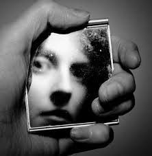 Who Am I? The Search for Identity in Literature English 105 Dr. David  Swerdlow 405 Thompson-Clark Hall, x7345 Office Hours: TTh