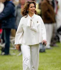 Princess haya bint al hussein of jordan, wife of dubai's ruler sheikh mohammed bin rashid al maktoum, in an official portrait. Pin On Nd Ehh Y Vjyc Ccjhx
