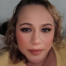 Mariana Lara updated her profile picture.