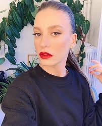 Pin By G H A D E E R On T U R K E Y Hot Hair Styles Celebrity Makeup Hair Styles