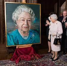Find out more about the queen's life and reign. 14 Photos Of Queen Elizabeth Prince Charles More Royals Looking At Their Own Portraits