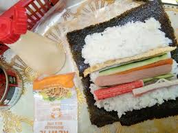 Sushi spice vadistanbul avm'de hizmete giren restoranımız uygun fiyata da kaliteli ve farklı uzak doğu mutfağını insanlarının deneyimlemesini amaçlayarak hizmete girmiştir. Buat Sendiri Sushi Di Rumah Bahan Ringkas Jer Guna Pun Beras Biasa Sedap Memang Puas Hati Keluarga