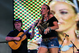 Ray Lynn's Instagram, Twitter & Facebook