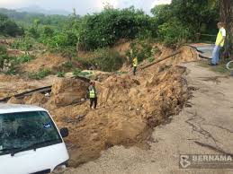 Gempa bumi akan mengakibatkan gegaran di. Bernama ×'×˜×•×•×™×˜×¨ Situasi Terkini Di Lokasi Kejadian Tanah Runtuh Di Taman Idaman Serendah