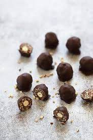 Truffes Chocolat Noisettes Vegan Un Dejeuner De Soleil Truffes Au Chocolat Desserts Sans Oeufs Truffe