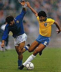 44 frattanto il 6 ottobre 1988 realizza la prima rete nelle coppe europee, 45 che è anche la centesima in carriera. Gianluca Vialli Wikipedia