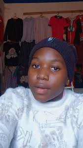 Hi I'm new here- can we be friends? I'm lonely... I need new friends.. Can  we be friends?.