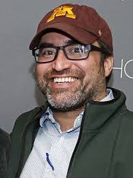 Leslie Burnell's Instagram, Twitter & Facebook