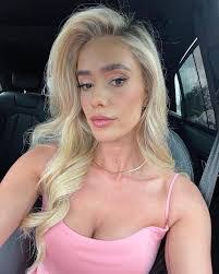 Katie Utter's Instagram, Twitter & Facebook