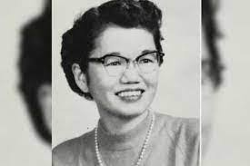 Donna Aron's Instagram, Twitter & Facebook