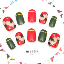 赤橙と苔色の和風椿ネイル 赤いネイルデザイン ネイル マニキュア