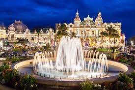 It is bounded by the mediterranean sea to the south. 10 Dinge Die Sie In Monte Carlo Monaco Unternehmen Konnen