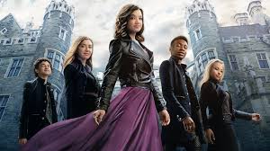 Disney channel canlı izlemek için doğru yerdesiniz. Top 15 Teenager Serien Auf Disney Neu Der Geheime Club Der Zweitgeborenen Royals Seriesly Awesome