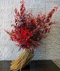 Red Sculptural Vase Arrangement Pohoflowers Poho Flowers Home Office Composizioni Floreali Floreale