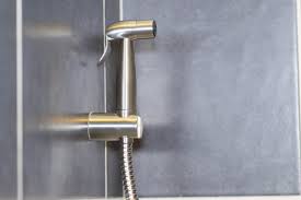 Notre Douchette Wc Haute Pression Modele Steel Sur Son Support Douchette Wc Douchette Idee Salle De Bain