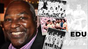 Graças a ele (Pelé) é que hoje somos respeitados. (Edu