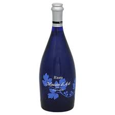 This moscato wine is best enjoyed with chocolate cake and caramel mousse. Risata Wine Moscato D Asti Italy 750 Ml Safeway