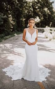 Unsere dienstleistungen im bereich zahnimplantate. Einfache Brautkleider Essense Of Australia Brautkleider
