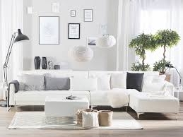 Mieux, le canapé en tissu blanc est parvenu à s'imposer comme un must have de la déco. Grand Canape D Angle A Gauche En Simili Cuir Blanc Avec Pouf Ottoman Aberdeen Beliani Fr