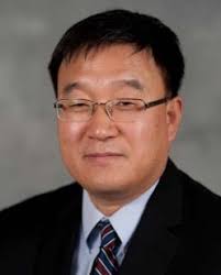 Additive Tensor Decomposition Considering Structural Data Information