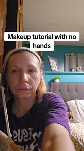How I apply makeup as a bilateral amputee.#bilateralamputees #amputee ...