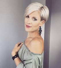 Si può partire menzionando i corti di . Biondo Platino I Tagli Migliori Per Questa Nuance Decisa