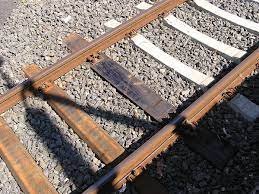 N'imaginez pas la première scène d'il était une fois dans l'ouest ! Traverse Wikipedia