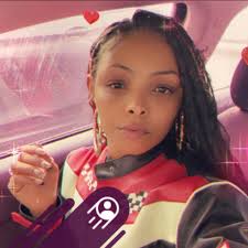 Join me in saying Happy Birthday to Navy! Hey baby enjoy your day! 🩷🖤🧁