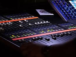 Reasons Why You Shouldn T Download Music Illegally Remix Music Music Choice Audio
