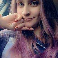 Heidi Weimer's Instagram, Twitter & Facebook