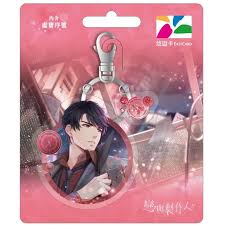 近年悠遊卡公司常常聯名各大品牌推出「造型悠遊卡」，往往都會造成搶購風潮，6 月 3 日悠遊卡公司跟 playstation 4 遊戲主機（ps4）授權發售的搖桿造型悠遊卡，一開賣就吸引大批網友湧入搶購，電商平台全都當機轉圈圈，當日超過 10 萬筆搜尋次數，衝上 google trends 熱搜排行榜. æ‚ éŠå¡ ä»£éŠ·æˆ€èˆ‡è£½ä½œäººé€ åž‹æ‚ éŠå¡ æŽæ¾¤è¨€ æˆ€èˆ‡è£½ä½œäºº Momoè³¼ç‰©ç¶²