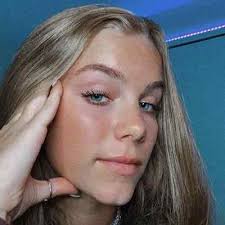 Anna Shumate Privacy In The Age Of Social Media Wiki Bio Height Family  Boyfriend Net Worth