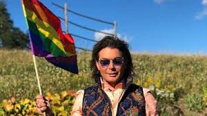 Most popular tracks for #erlend elias. Erlend Elias Shaman Durek Erlend Elias Apner Opp Om Depresjon Takker Sjamanen Durek Verrett