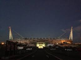 Juventus forward paulo dybala (alberto gandolfo/pacific press/shutterstock) serie a champions juventus host sassuolo at the allianz stadium in what's expected to be an intriguing encounter on sunday night. Stadio Dal Gate A By Night Eikona Toy Juventus Stadium Torino Tripadvisor