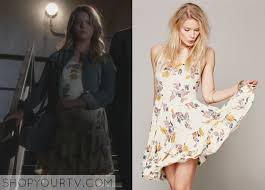 In de eerste aflevering van het programma kreeg het koppel namelijk de chachacha voorgeschoteld. Sasha Pieterse Fashion Clothes Style And Wardrobe Worn On Tv Shows Page 5 Of 6 Shop Your Tv