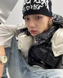 Happy New Year!! 🎇🎆 Thank you for all your hard work this 2023. I'll  always keep supporting you Choi Hyunsuk because I like you so much!! I wish  for you all the