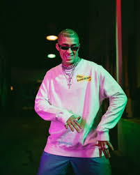 Blackpink poster charm shoe black moth iphone xs bad bunny jibitz cheese mouse de 15 jibbit bad bunny croc. Pin By Eduardo Collazo On Bad Bunny Bunny Fashion Bunny Wallpaper Bunny Outfit