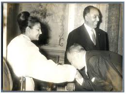 Dans une vidéo postée le 11 mars sur youtube par le journaliste ali lemrabet, la femme de. Mohamed Et Lalla Malika Cherkaoui By Photographie Originale Original Photograph 1964 Photograph Photovintagefrance