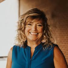 Candy Moran's Instagram, Twitter & Facebook