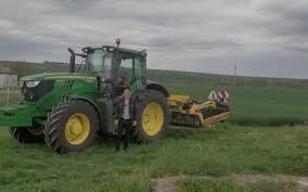 O perioada de timp formata din 10 ani secol (veac): Dinastia Tractoristilor Povestea Adolescentului De 17 Ani Care Duce Mai Departe O TradiÅ£ie De Un Secol