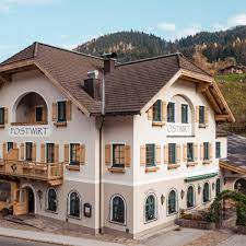 Check spelling or type a new query. Postwirt Junger Wirt In Traditionellem Haus Salzburgerland Magazin