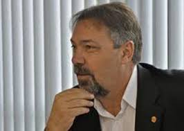 Aliado de Derosso fica com a presidência da CPI