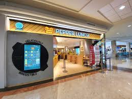 The hotel is conveniently linked to plaza senayan and sentral senayan office towers through an underground passageway. Restaurants Cafes Plaza Senayan
