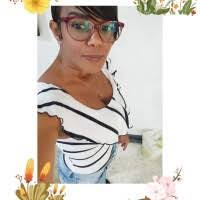 Iris Bueno's Instagram, Twitter & Facebook