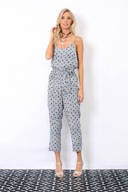 Até porque, dá sim e dá super, pra ficar linda, com essa. Lookbook Linda De Morrer Macacao Feminino Longo Macacao Feminino Moda